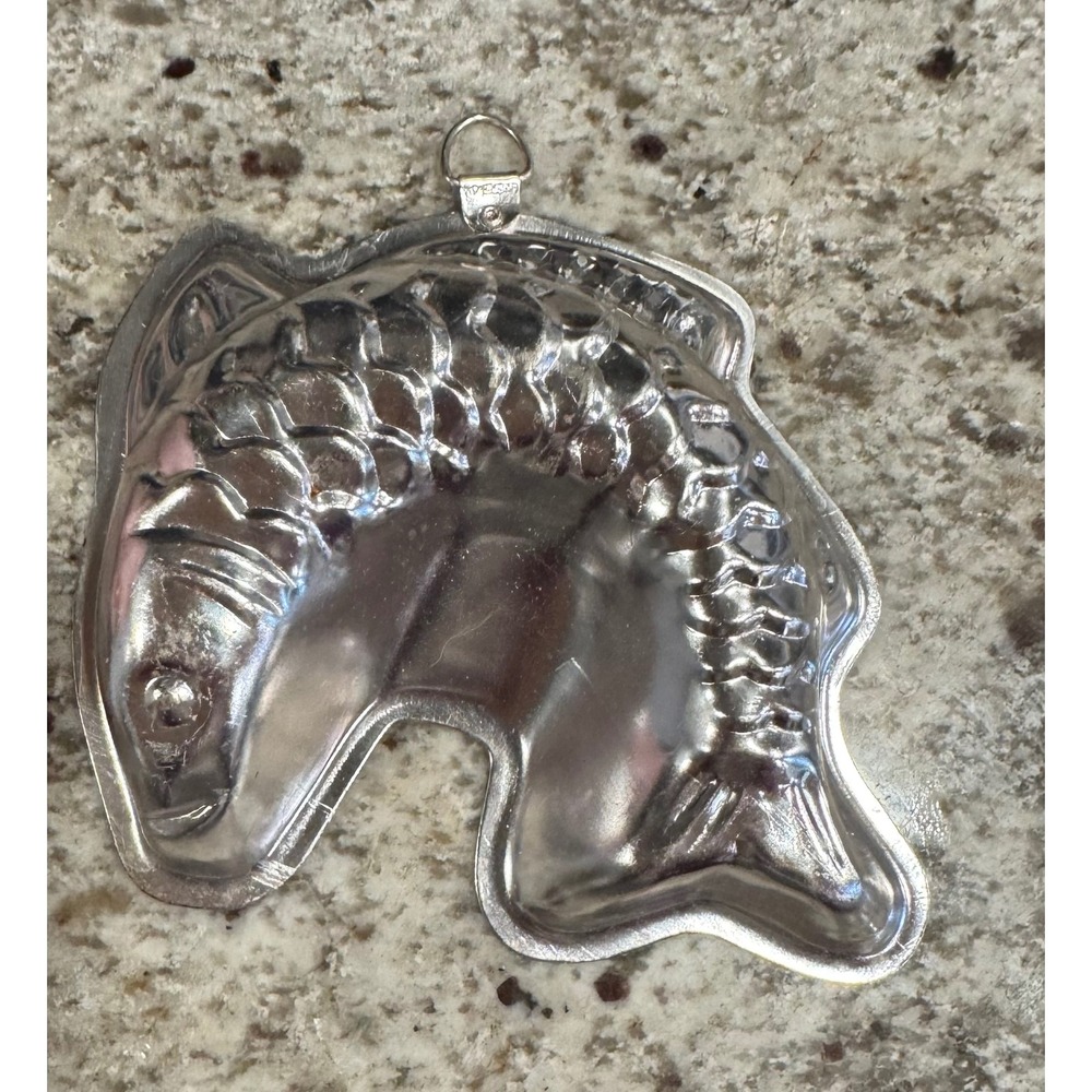 Vintage Copper Tone Aluminum Fish Mold Curved Koi Carp Wall Decor 6 Inch